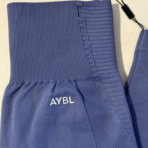Work out AYBL leggings - Picture 2 of 2